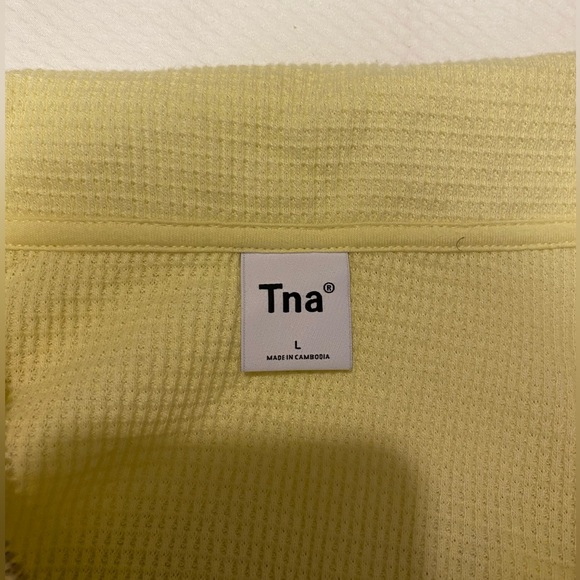 Aritzia sweater size large - Picture 4 of 4